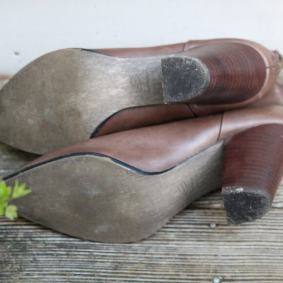 B Markowsky Mocha Brown Curved Stud Edge Pointed Brass Trim Toe Ankle Booties - Picture 7 of 9